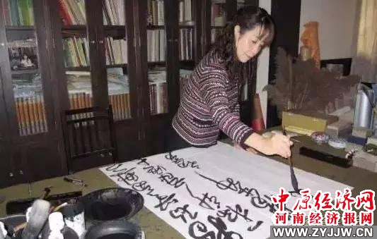 杨杰：书法是当代女性修身养性的艺术之美